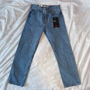 Levi’s Premium Wedgie Straight Jeans